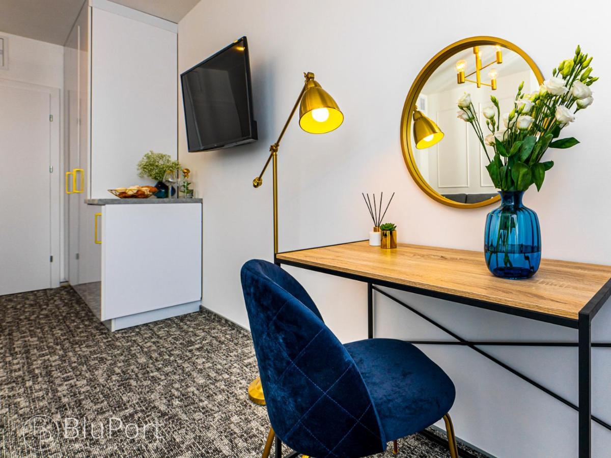 Blu Port Apartment Gaski  Bagian luar foto